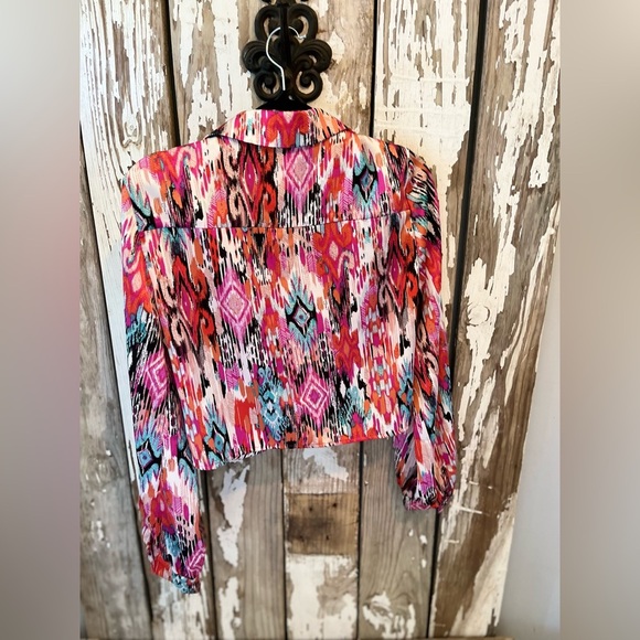 RO & DE Anthropologie multi color crop button up size Medium Western-ish - Picture 8 of 8